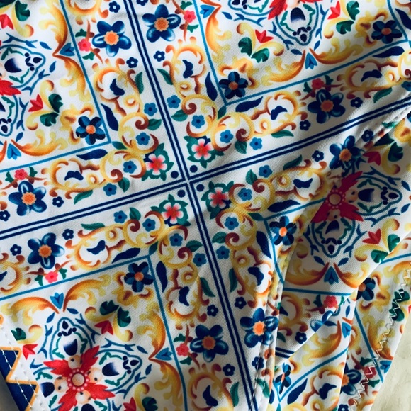 Bikini Set - Picture 3 of 4